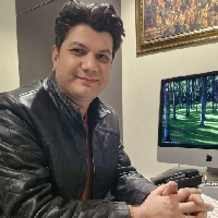 علی حکمتی